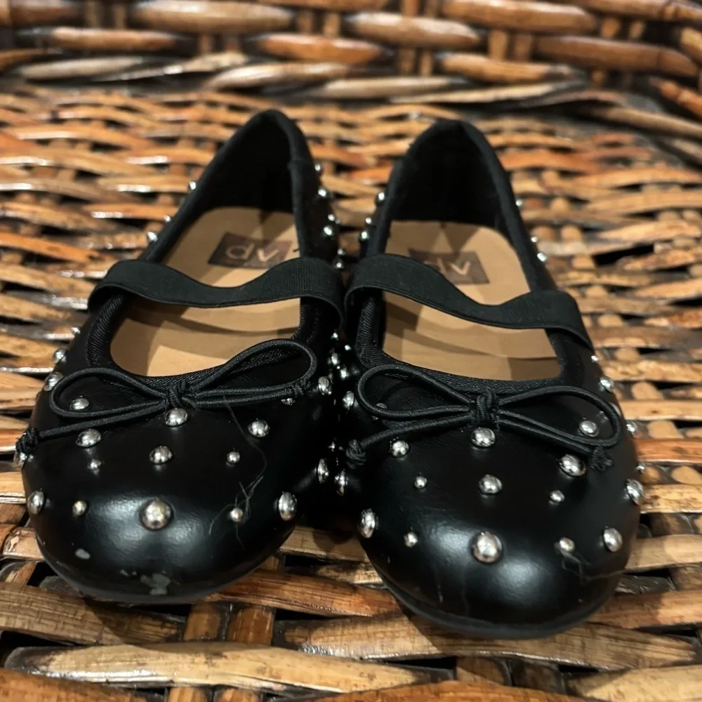 Dolce Vita Black Studded Kids Dress Shoes in Girls size 12. Great condition!
